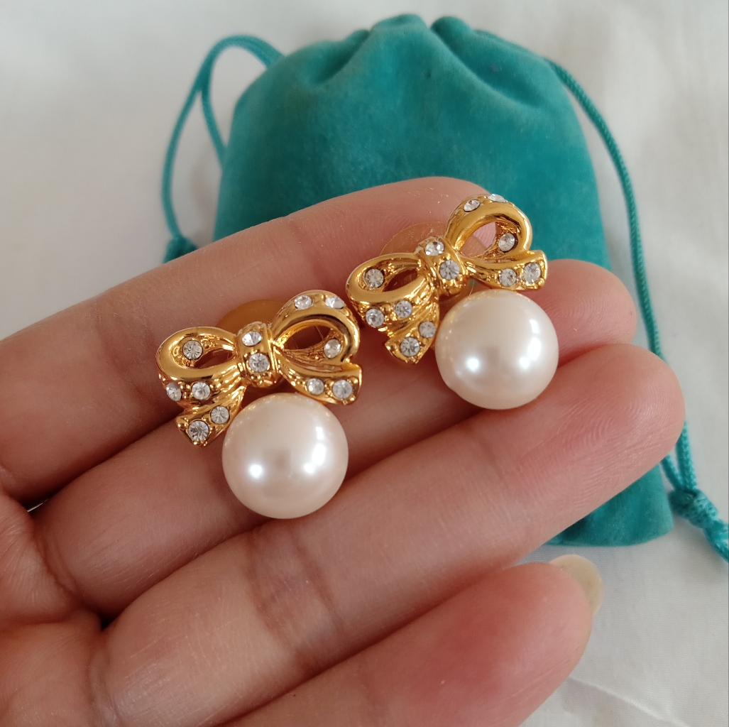 Marvella Gold Bow Shape Rhinestone Crystals Faux Pearl Stud Post Earrings 42$